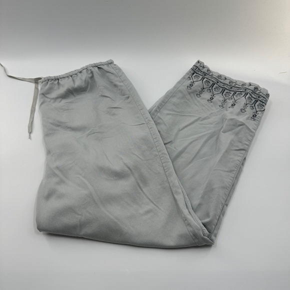 Victoria's Secret Other - Victoria’s Secret Light Grey Pajama Pants | Embroidered Hem | Size Medium